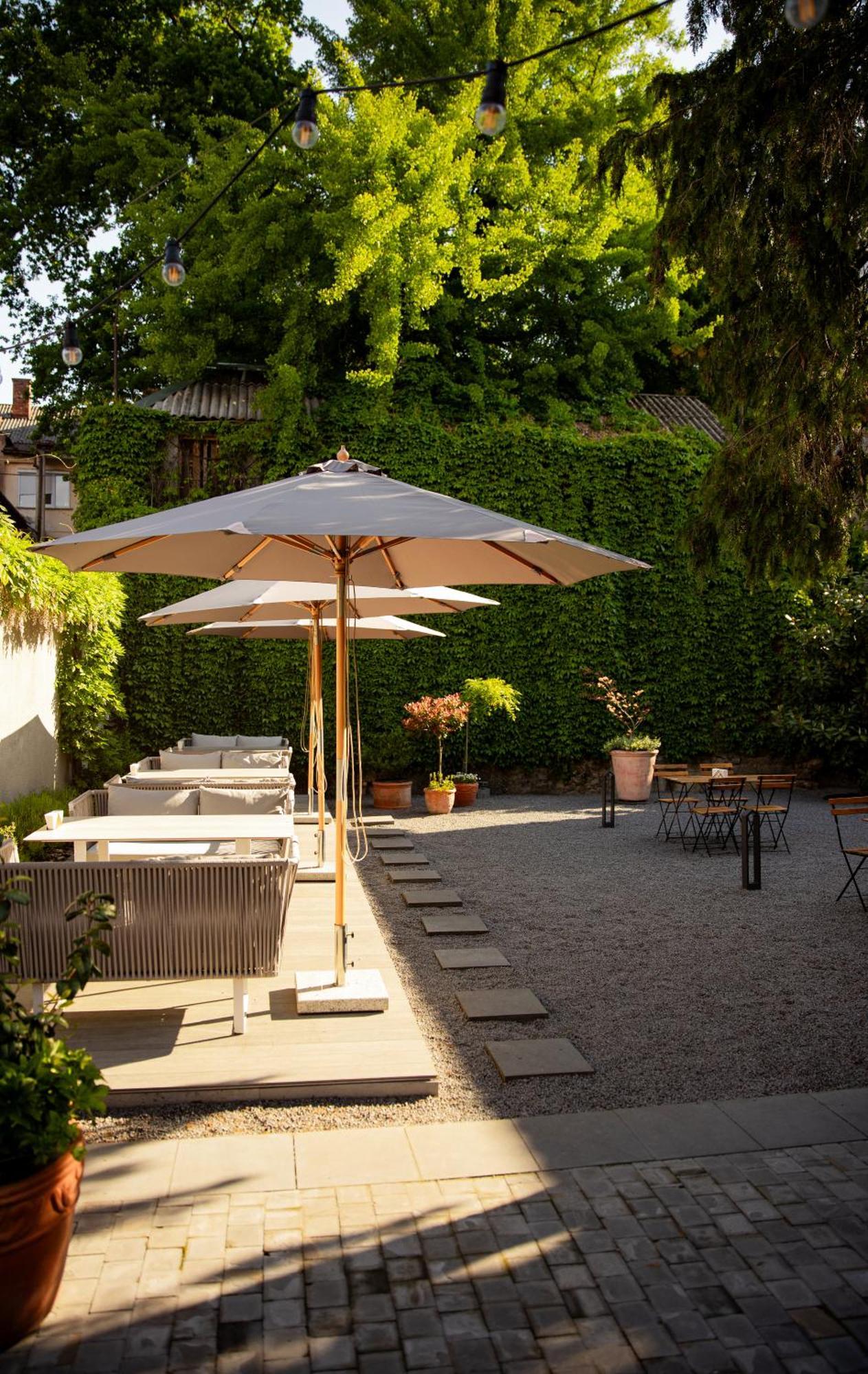 Hotel Laudon Uzjhorod Eksteriør bilde